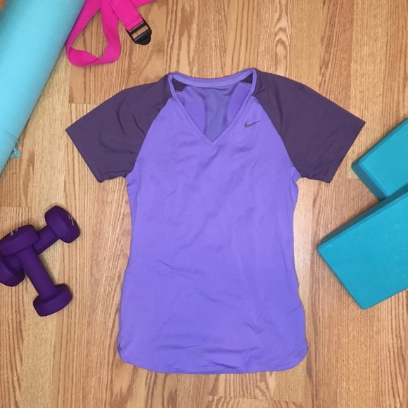 XS - Nike Top Shirt - Picture 2 of 5